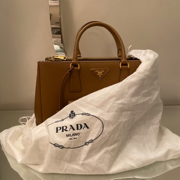 PRADA Saffiano Galleria Front Pocket Tote Sabbia - Picture 7 of 7